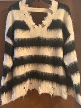 POL Striped Distressed V-Neck Sweater in Black and Cream